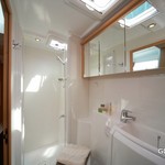 Lagoon 421