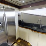 Ferretti 881