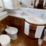Ferretti 881