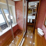 Ferretti 881