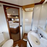 Ferretti 881