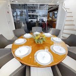 Ferretti 881