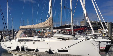 Dufour 390