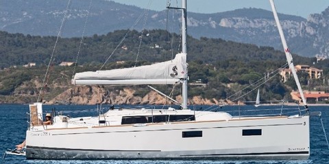 Beneteau Oceanis 38