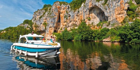 Cantieri estensi goldstar 560 c fly