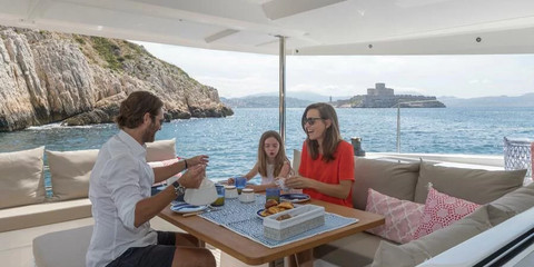 Fountaine Pajot Astréa 42