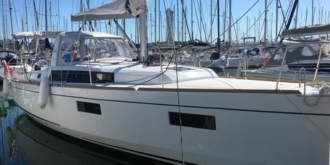 Beneteau Oceanis 38.1