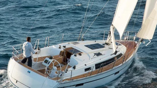 Bavaria 37