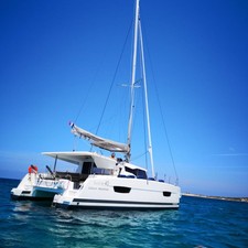 Fountaine Pajot Lucia 40