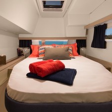 Fountaine Pajot Lucia 40