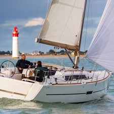 Dufour 350