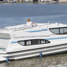 Le Boat Magnifique