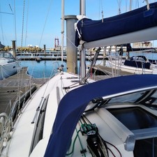 Beneteau Oceanis 37