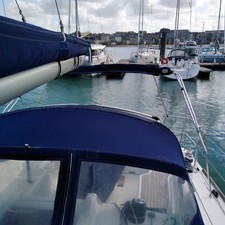 Beneteau Oceanis 37