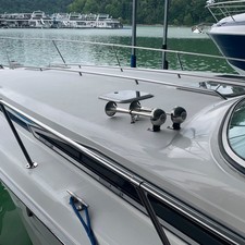 Sea Ray Express Cruiser