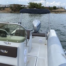 MV Marine 740 Touring
