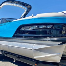 Avalon Excalibur Elite Windshield 27' w/ Twin 400HP Mercury Racing Motors & Joystick Control!