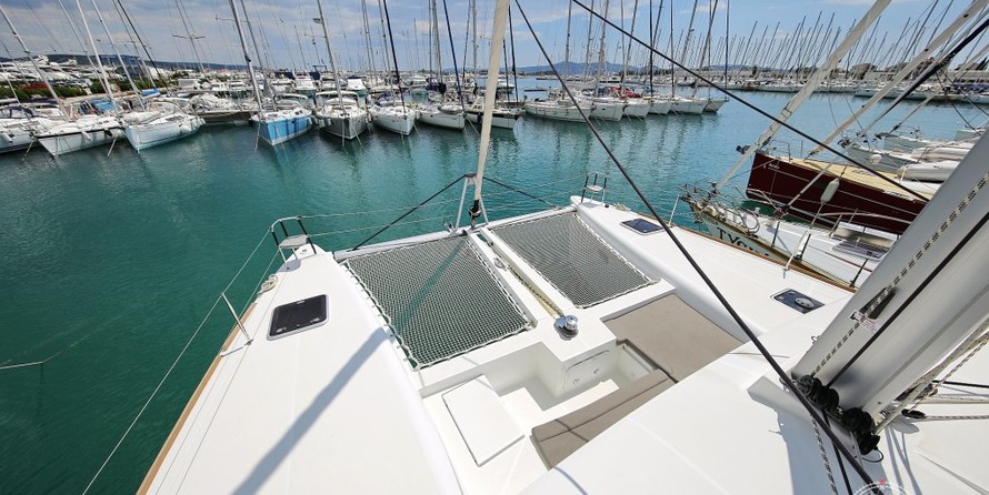 Lagoon 450 F