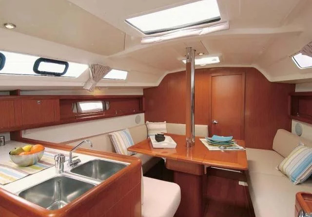 Beneteau Oceanis 34