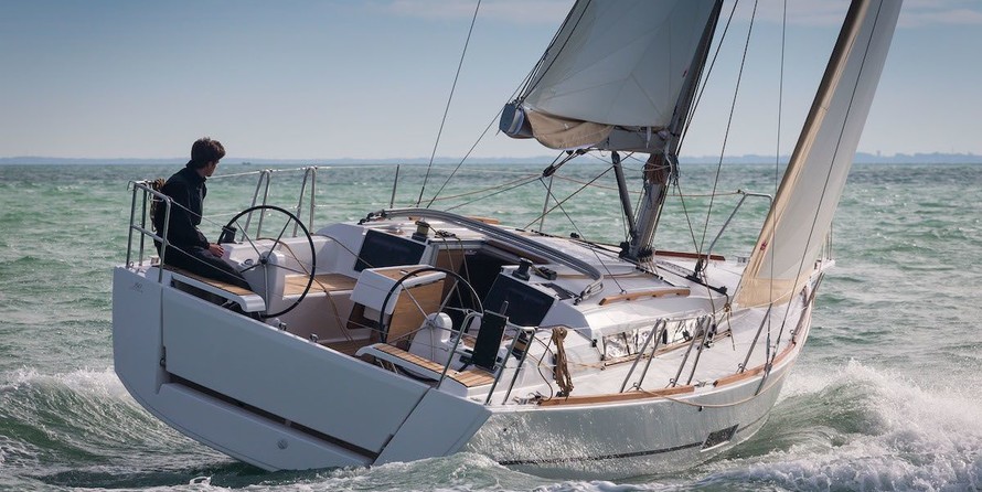 Dufour 350