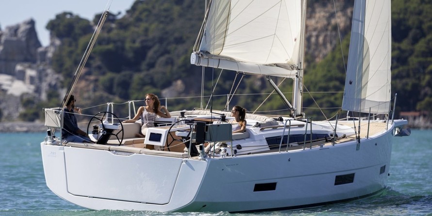Dufour 390