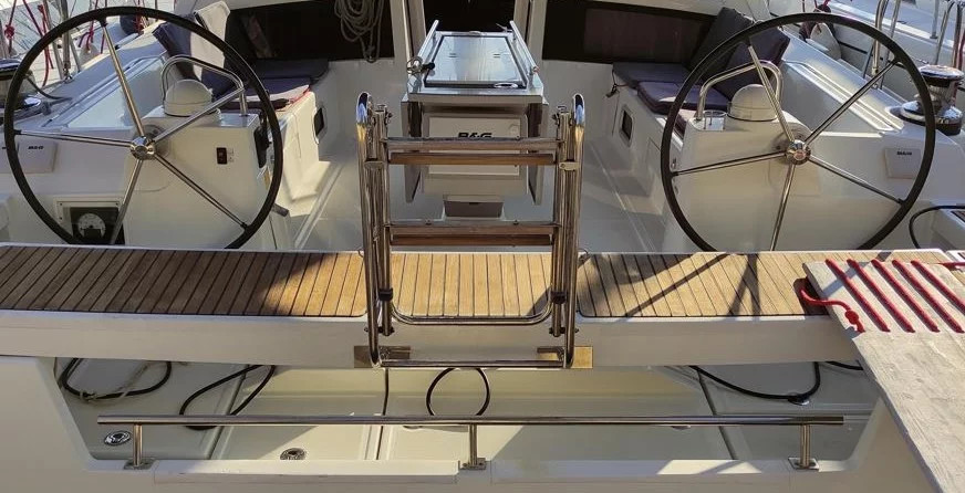 Oceanis 48