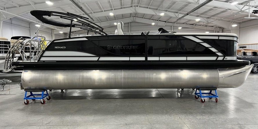 Hinckley Center Console 29